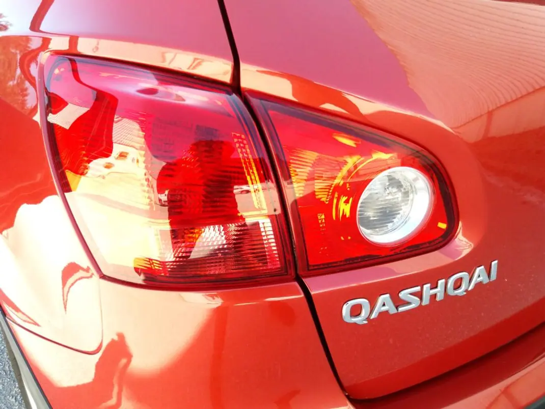 Nissan Qashqai 2008 - 9950 EUR, 181159 km - AUTO.MOTO.pt - 181159km - foto 19 de 25