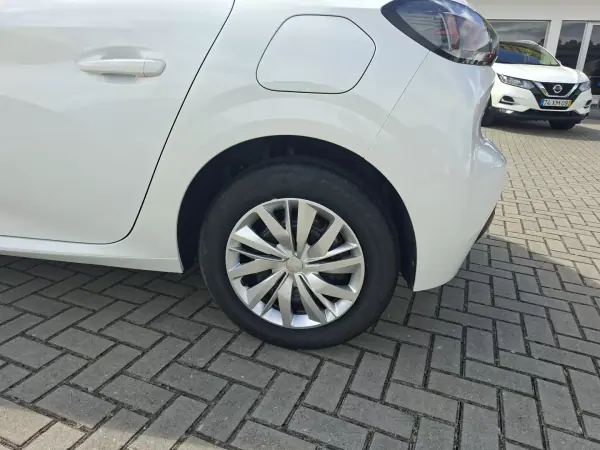 Peugeot 208 2021 - 14950 EUR, 68700 km - AUTO.MOTO.pt - 68700km - foto 9 de 27