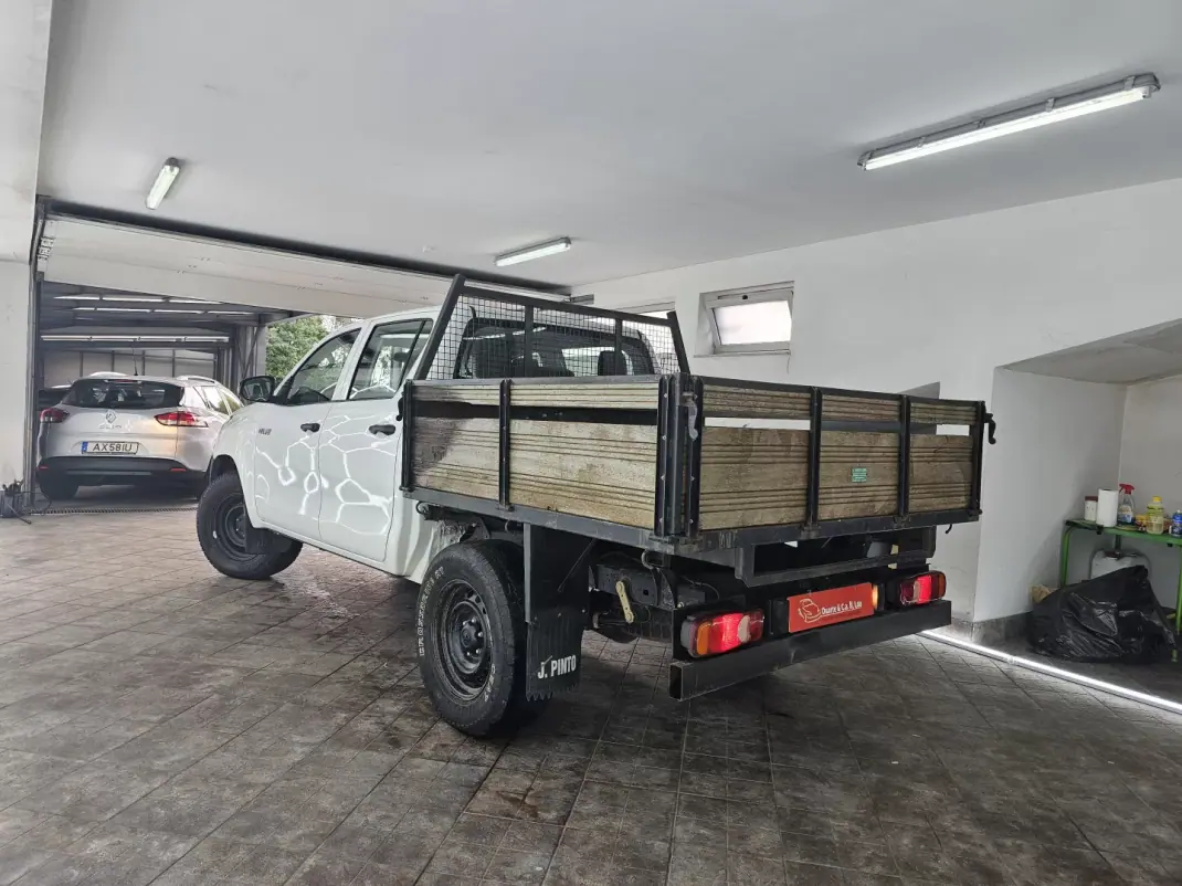 Toyota Hilux 2020 - 27950 EUR, 285523 km - AUTO.MOTO.pt - 285523km - foto 3 de 68