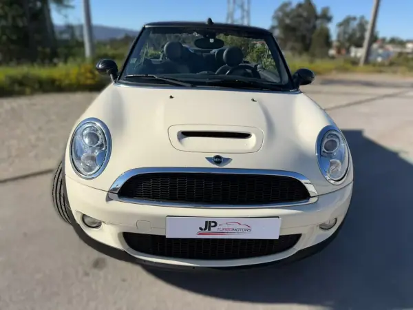 MINI 2010 - 13900 EUR, 126600 km - AUTO.MOTO.pt - 126600km - foto 2 de 18