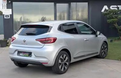 Renault Clio 2023 - 13500 EUR, 152386 km - AUTO.MOTO.pt - 152386km - foto 7 de 26