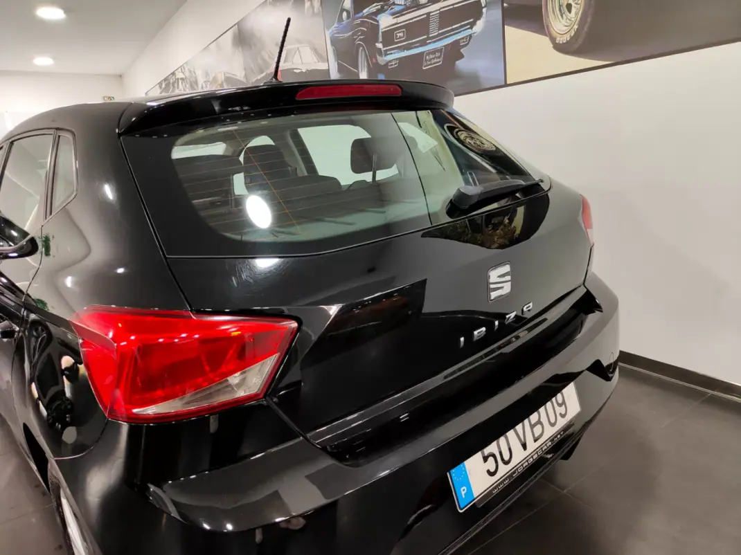SEAT Ibiza 2018 - 11990 EUR, 150000 km - AUTO.MOTO.pt - 150000km - foto 16 de 30