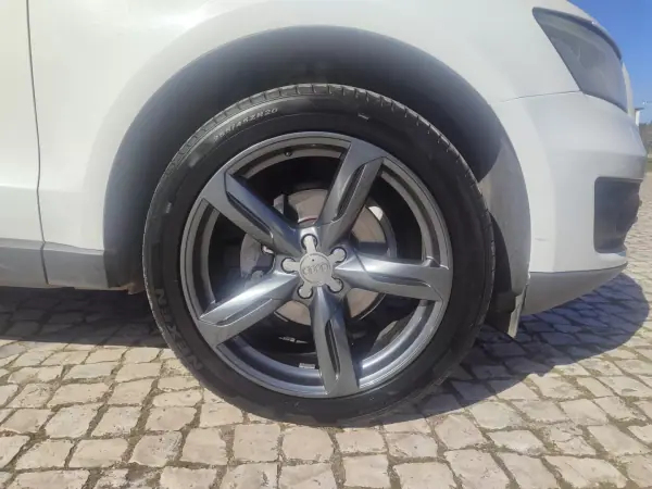 Audi Q5 2010 - 14490 EUR, 325000 km - AUTO.MOTO.pt - 325000km - foto 5 de 24