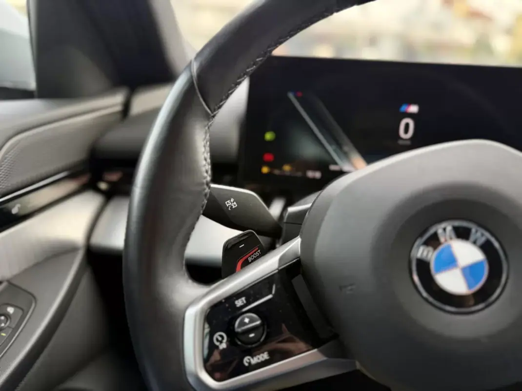 BMW 520 2024 - 52450 EUR, 45000 km - AUTO.MOTO.pt - 45000km - foto 19 de 27