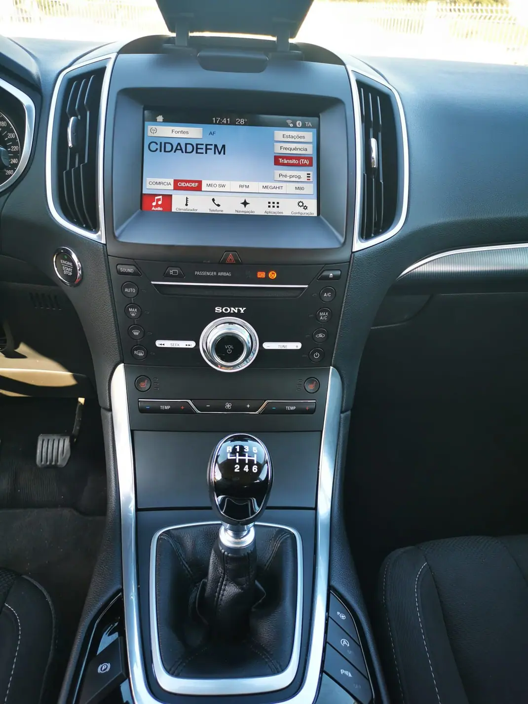 Ford S-Max 2017 - 16500 EUR, 247000 km - AUTO.MOTO.pt - 247000km - foto 4 de 15