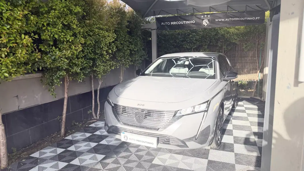 Peugeot 308 2025 - 24500 EUR, 7700 km - AUTO.MOTO.pt - 7700km - foto 3 de 21