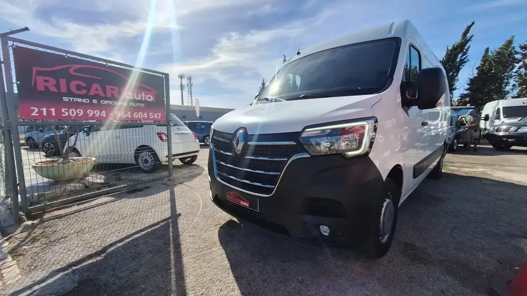 Renault Master 2.3 DCI L2H2 2021 - 19500 EUR, 156000 km - AUTO.MOTO.pt - 156000km - foto 19 de 23