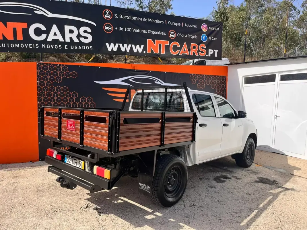Toyota Hilux 2018 - 28900 EUR, 159021 km - 159021km - foto 4 de 11