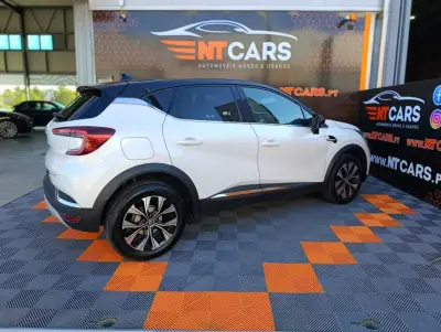 Renault Captur 2023 - 17900 EUR, 107810 km - 107810km - foto 2 de 21