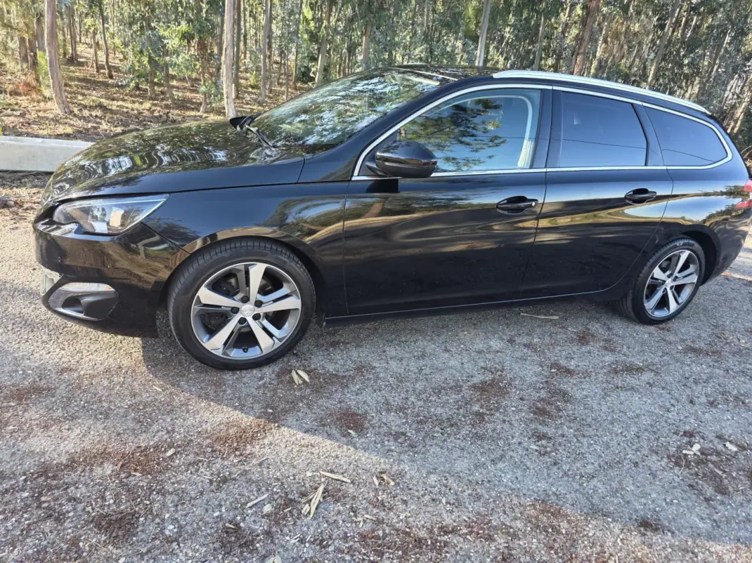 Peugeot 308 SW 2015 - 7500 EUR, 280000 km - 280000km - foto 24 de 56
