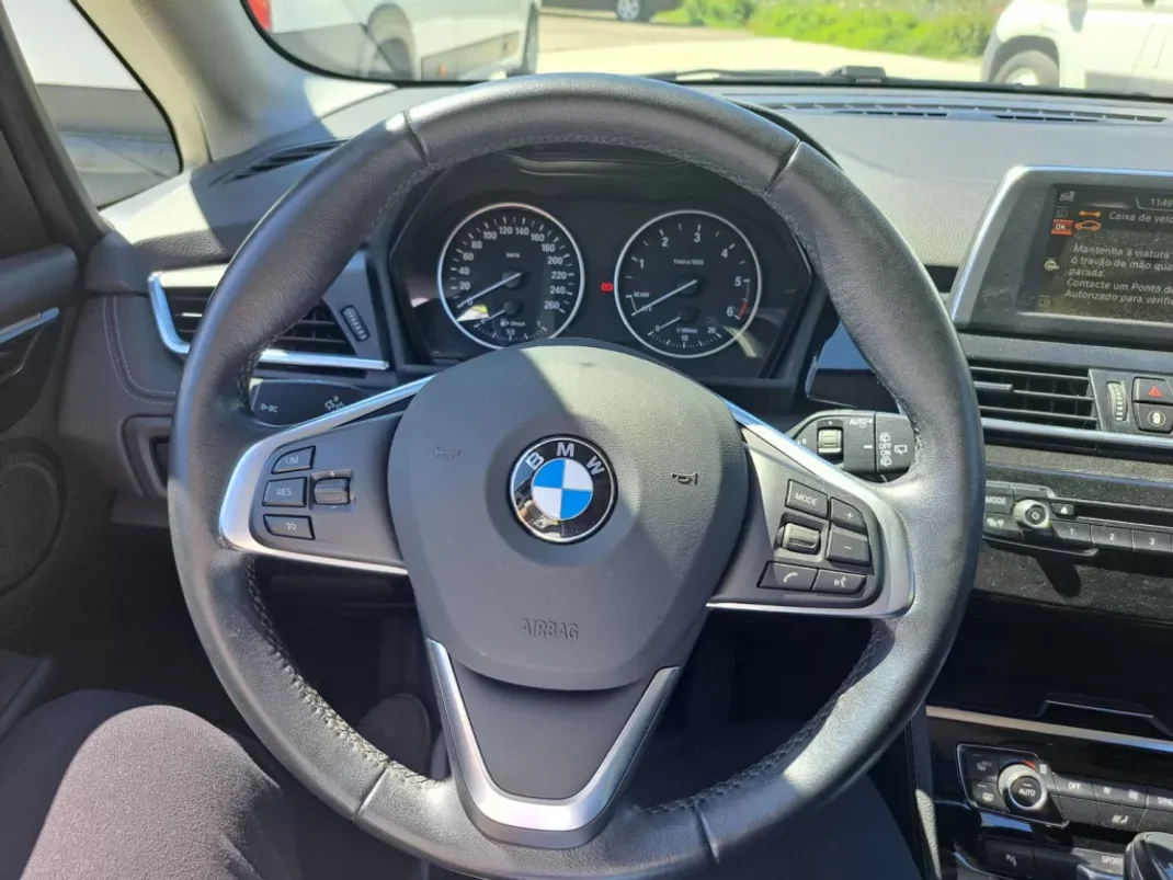 BMW 218 Active Tourer 2015 - 15950 EUR, 206206 km - 206206km - foto 17 de 21