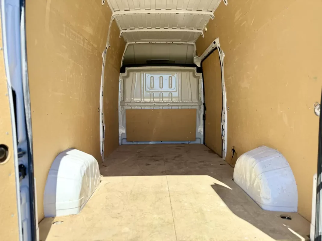 Fiat Ducato 2.2 M-Jet L3H3 140Cv | IVA DEDUTÍVEL 2023 - 28950 EUR, 33000 km - AUTO.MOTO.pt - 33000km - foto 21 de 22