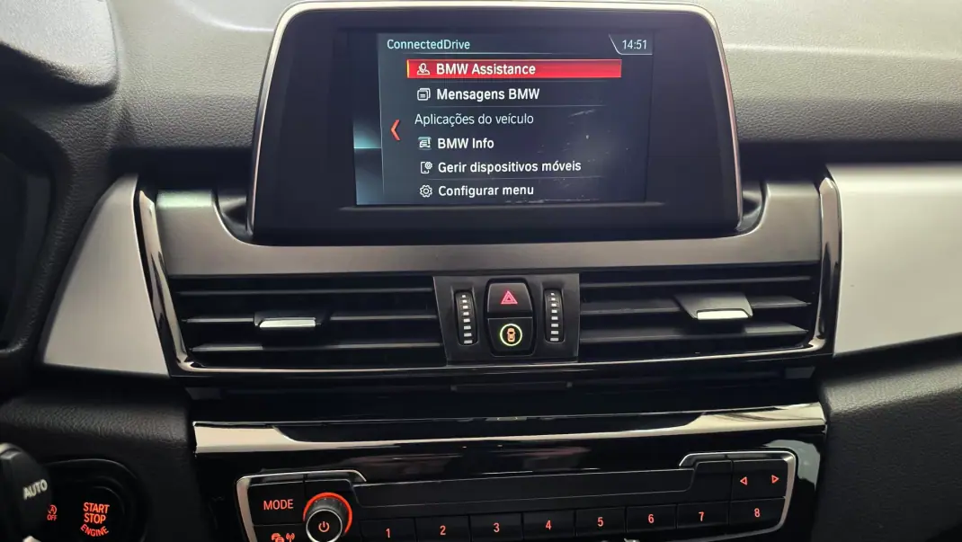 BMW 216 Active Tourer 2018 - 16890 EUR, 83598 km - AUTO.MOTO.pt - 83598km - foto 29 de 44
