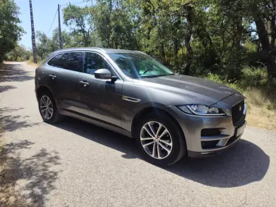Jaguar F-Pace 2018 - 20900 EUR, 226300 km - AUTO.MOTO.pt - 226300km - foto 10 de 24
