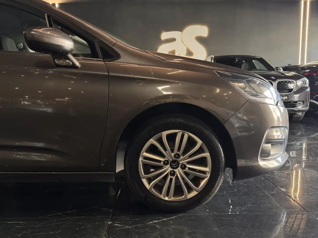 Citroën C4 2016 - 11990 EUR, 169400 km - AUTO.MOTO.pt - 169400km - foto 4 de 29
