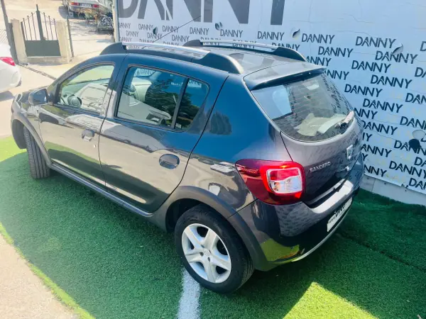 Dacia Sandero 2016 - 11900 EUR, 99000 km - AUTO.MOTO.pt - 99000km - foto 12 de 12