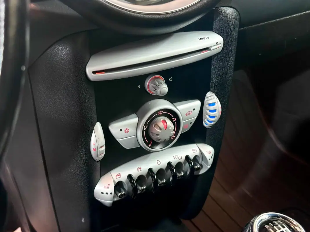 MINI 1000 2009 - 8900 EUR, 190362 km - AUTO.MOTO.pt - 190362km - foto 26 de 27