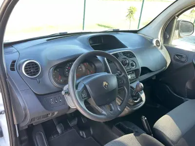 Renault Kangoo 1.5 dCi Longa IVA Dedutível 2021 - 13900 EUR, 151000 km - AUTO.MOTO.pt - 151000km - foto 15 de 27