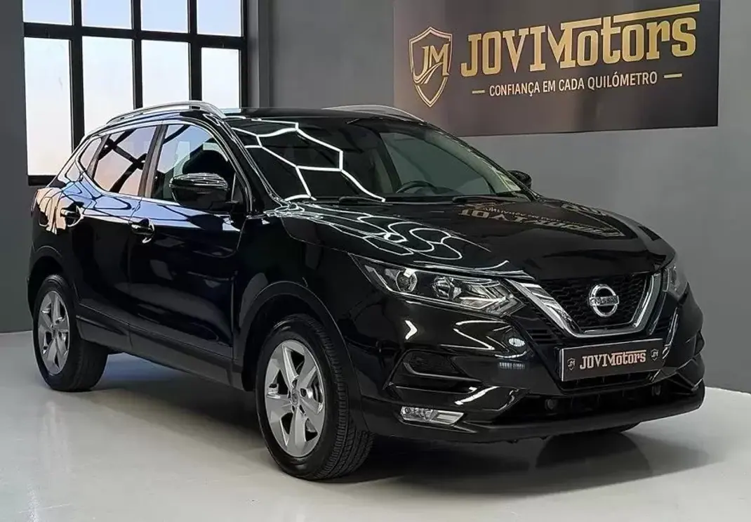 Nissan Qashqai 2018 - 15950 EUR, 158434 km - AUTO.MOTO.pt - 158434km - foto 1 de 27