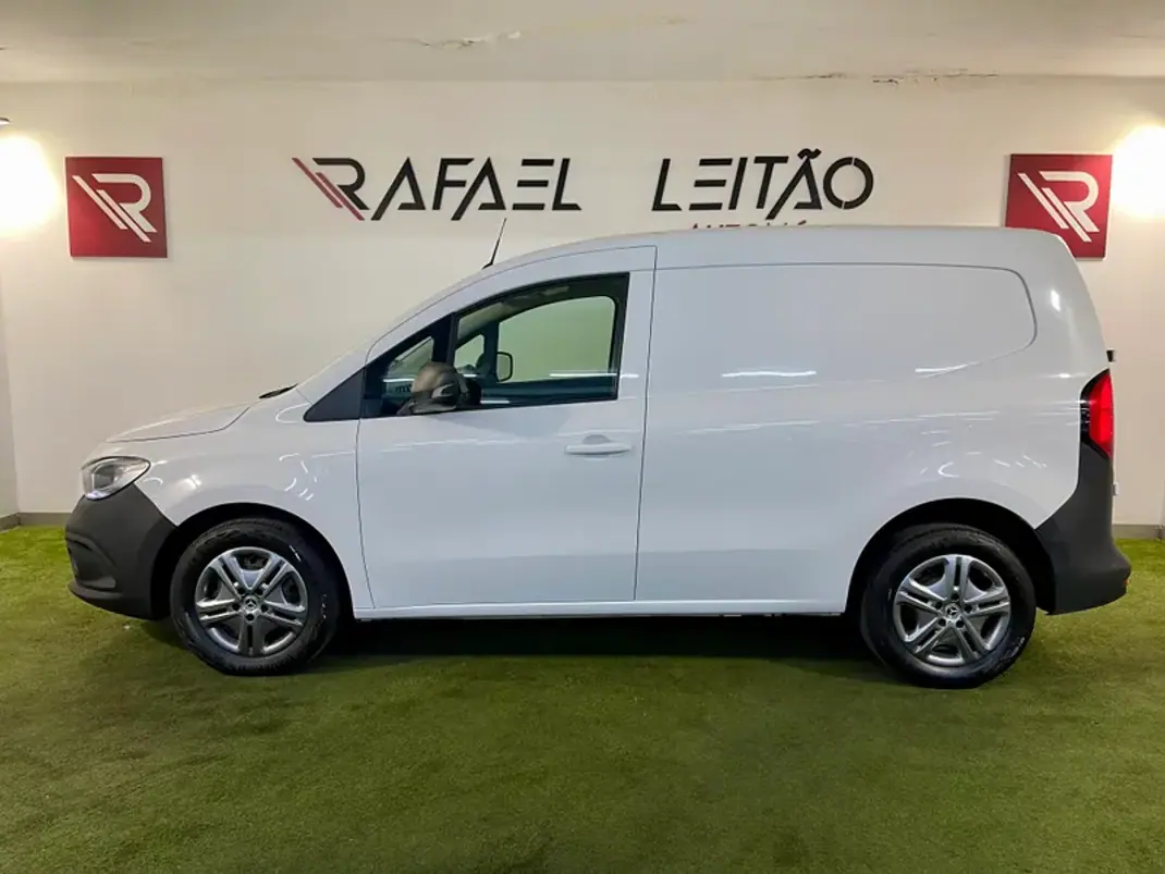 Mercedes-Benz 2022 - 17750 EUR, 45000 km - AUTO.MOTO.pt - 45000km - foto 11 de 28