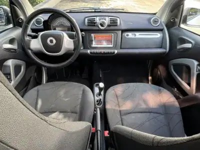 Smart Fortwo Cabrio 2013 - 8550 EUR, 173500 km - AUTO.MOTO.pt - 173500km - foto 14 de 27