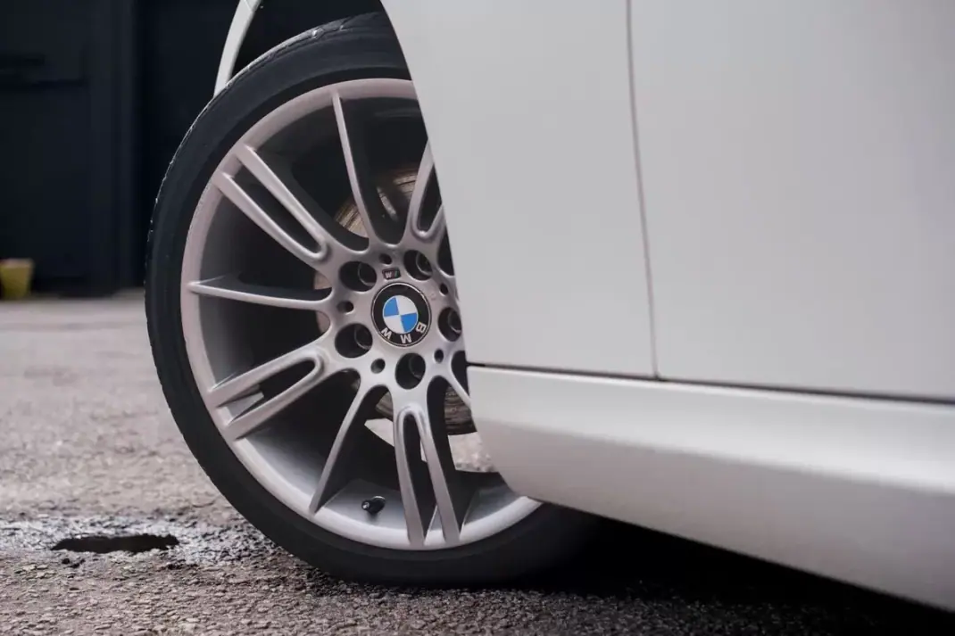 BMW 320 2016 - 18900 EUR, 230000 km - AUTO.MOTO.pt - 230000km - foto 10 de 28