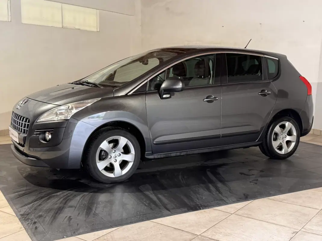 Peugeot 3008 2011 - 7900 EUR, 218000 km - AUTO.MOTO.pt - 218000km - foto 4 de 22