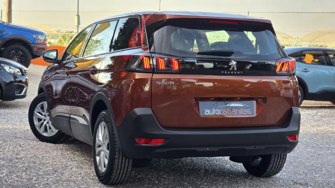 Peugeot 5008 2022 - 22950 EUR, 45050 km - 45050km - foto 7 de 26