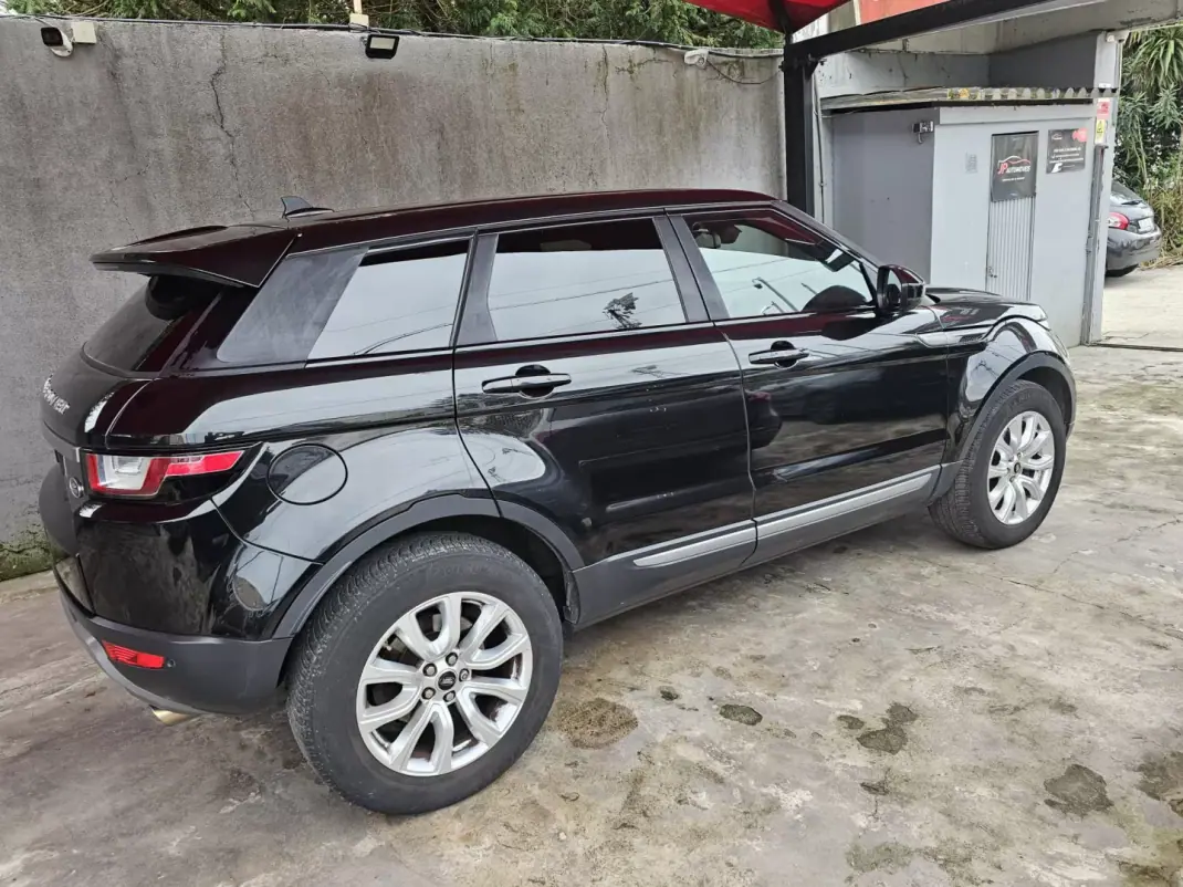 Land Rover Range Rover Evoque 2016 - 17499 EUR, 185000 km - AUTO.MOTO.pt - 185000km - foto 4 de 17