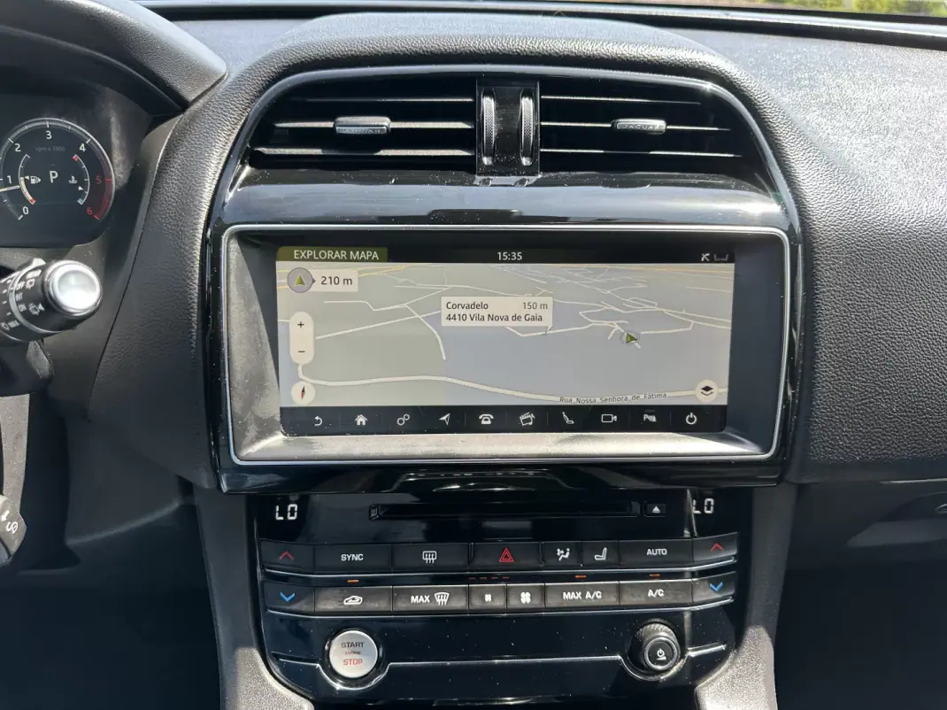 Jaguar F-Pace 2018 - 22500 EUR, 146000 km - 146000km - foto 45 de 69