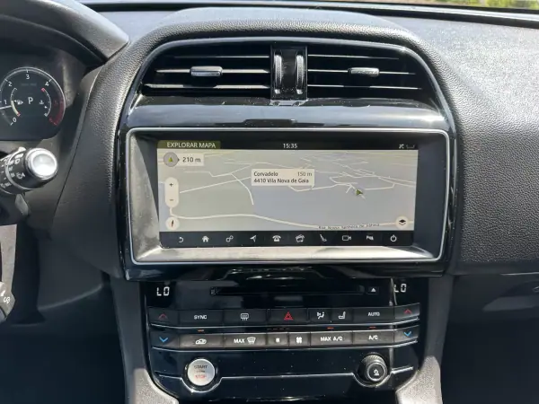 Jaguar F-Pace 2018 - 22500 EUR, 146000 km - AUTO.MOTO.pt - 146000km - foto 45 de 69