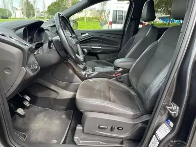 Ford Kuga 2017 - 16490 EUR, 75000 km - AUTO.MOTO.pt - 75000km - foto 37 de 60