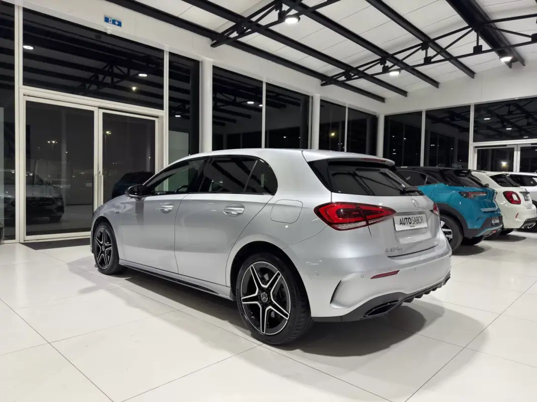Mercedes-Benz A 250e 2021 - 29950 EUR, 65990 km - AUTO.MOTO.pt - 65990km - foto 3 de 11