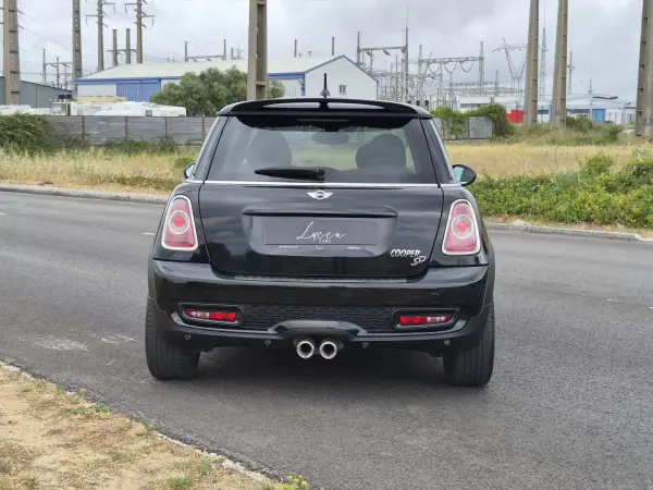 MINI 3 Portas 2013 - 11990 EUR, 187017 km - AUTO.MOTO.pt - 187017km - foto 5 de 28