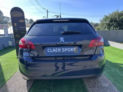 Peugeot 308 2018 - 12500 EUR, 280000 km - AUTO.MOTO.pt - 280000km - foto 8 de 41