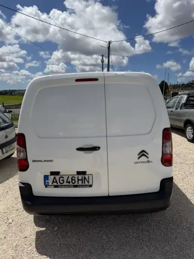 Citroën Berlingo 2021 - 10870 EUR, 166890 km - AUTO.MOTO.pt - 166890km - foto 7 de 16