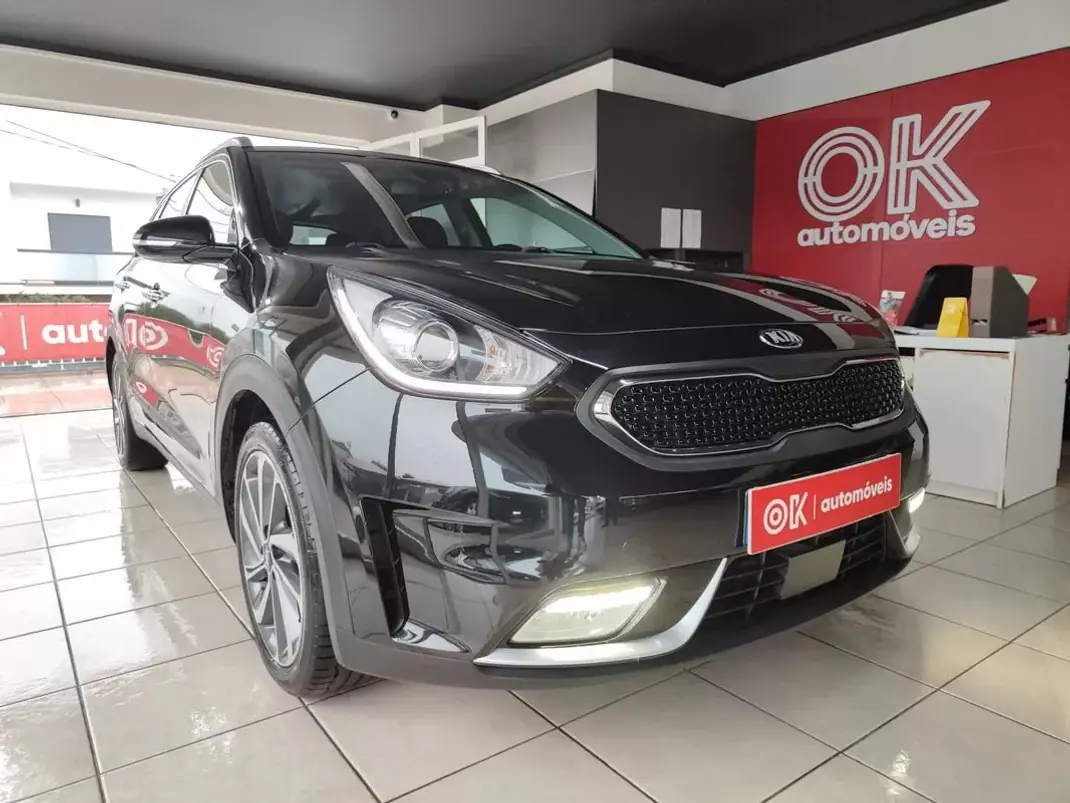 Kia Niro 2019 - 17250 EUR, 51300 km - AUTO.MOTO.pt - 51300km - foto 1 de 34