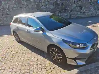 Kia Ceed SW 2024 - 17000 EUR, 56500 km - 56500km - foto 2 de 15