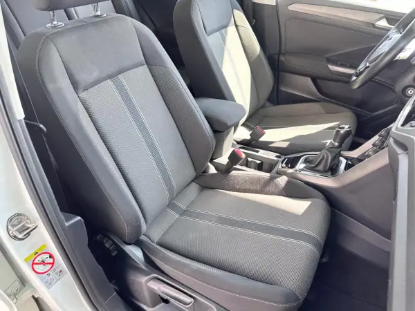 Volkswagen T-Roc 2020 - 16500 EUR, 101482 km - AUTO.MOTO.pt - 101482km - foto 16 de 16
