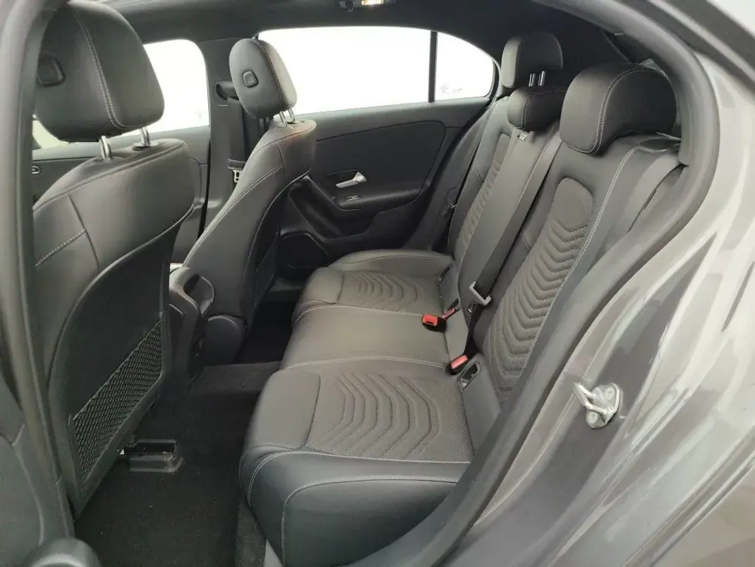 Mercedes-Benz A 180 2022 - 25750 EUR, 89074 km - AUTO.MOTO.pt - 89074km - foto 12 de 13