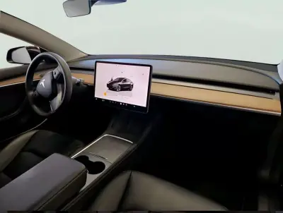 Tesla Model 3 2022 - 28500 EUR, 39200 km - AUTO.MOTO.pt - 39200km - foto 18 de 22