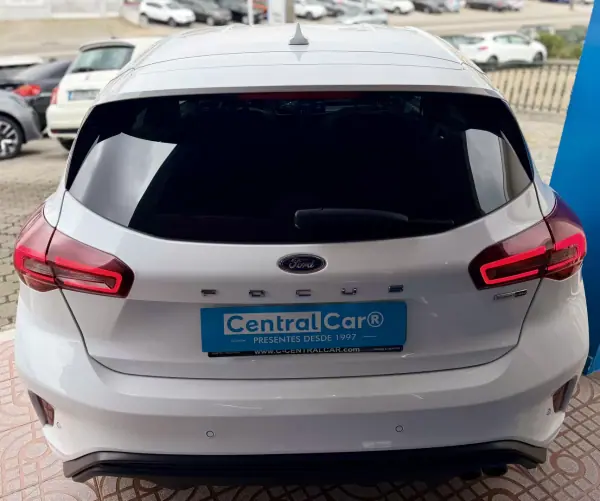 Ford Focus 2023 - 17950 EUR, 55000 km - 55000km - foto 10 de 31