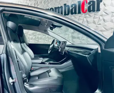 Tesla Model 3 2022 - 28990 EUR, 59195 km - AUTO.MOTO.pt - 59195km - foto 10 de 20