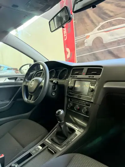 Volkswagen Golf 2018 - 14900 EUR, 138000 km - AUTO.MOTO.pt - 138000km - foto 6 de 9