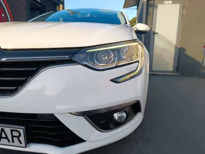 Renault Mégane 2019 - 12900 EUR, 192111 km - AUTO.MOTO.pt - 192111km - foto 2 de 26