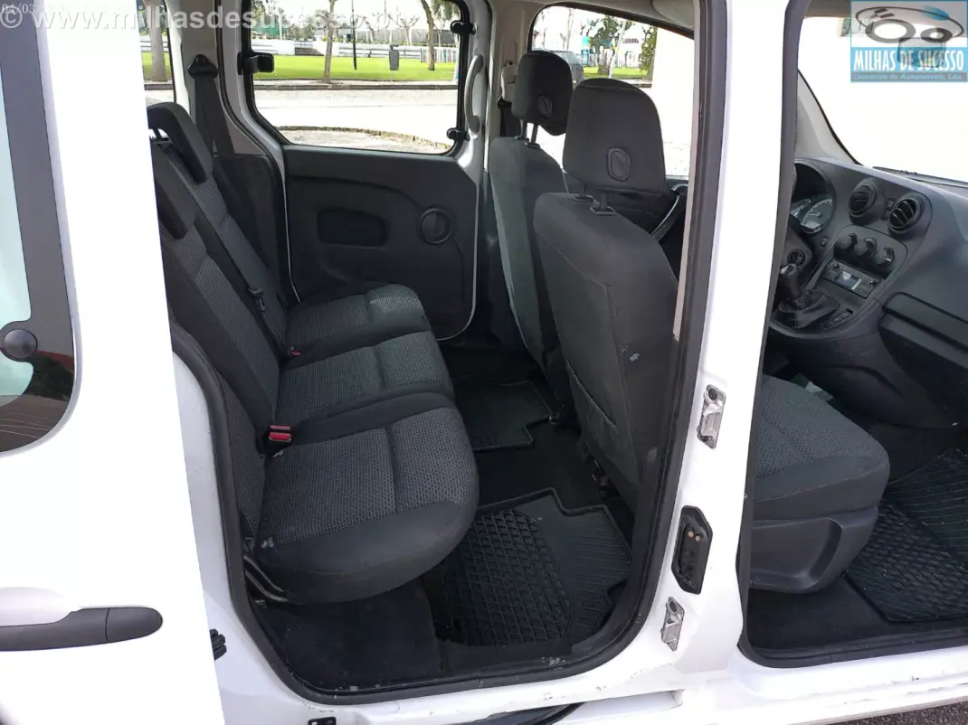 Mercedes-Benz Citan 109 1.5 CDi C/IVA 2019 - 16850 EUR, 118000 km - AUTO.MOTO.pt - 118000km - foto 23 de 31