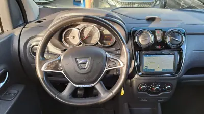 Dacia Lodgy 2021 - 15900 EUR, 130712 km - AUTO.MOTO.pt - 130712km - foto 19 de 32