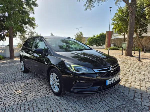 Opel Astra Sports Tourer 2018 - 11900 EUR, 164976 km - AUTO.MOTO.pt - 164976km - foto 20 de 21