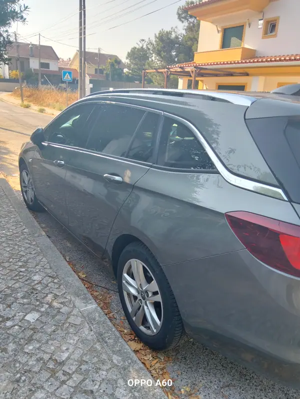 Opel Astra Sports Tourer 2017 - 8000 EUR, 166 km - 166km - foto 2 de 9