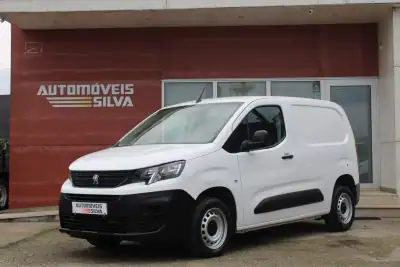 Peugeot Partner 1.5 BlueHDI Premium Longa 2021 - 11990 EUR, 171000 km - AUTO.MOTO.pt - 171000km - foto 2 de 22
